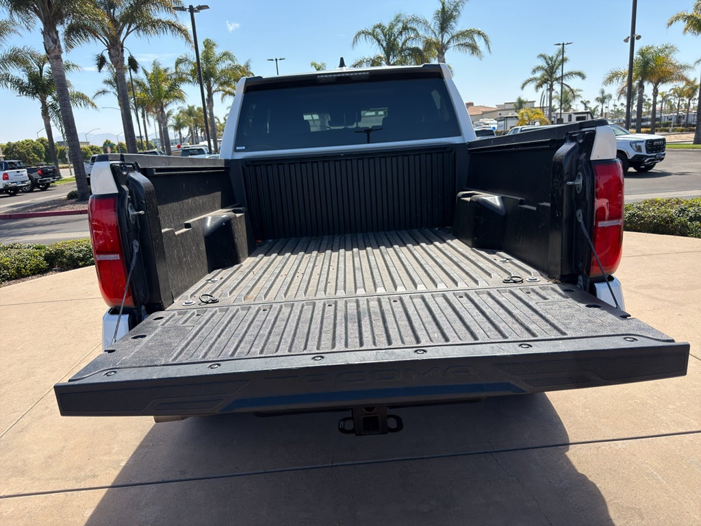 2024 Toyota Tacoma 2WD 2WD SR5 Double Cab 5' Bed AT (SE)