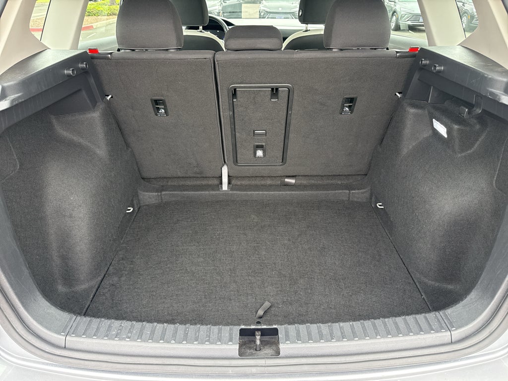 2025 Volkswagen Taos S FWD
