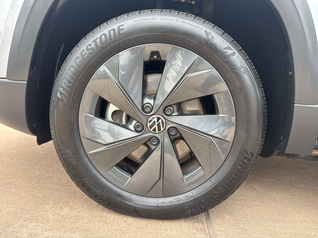 2025 Volkswagen Taos S FWD