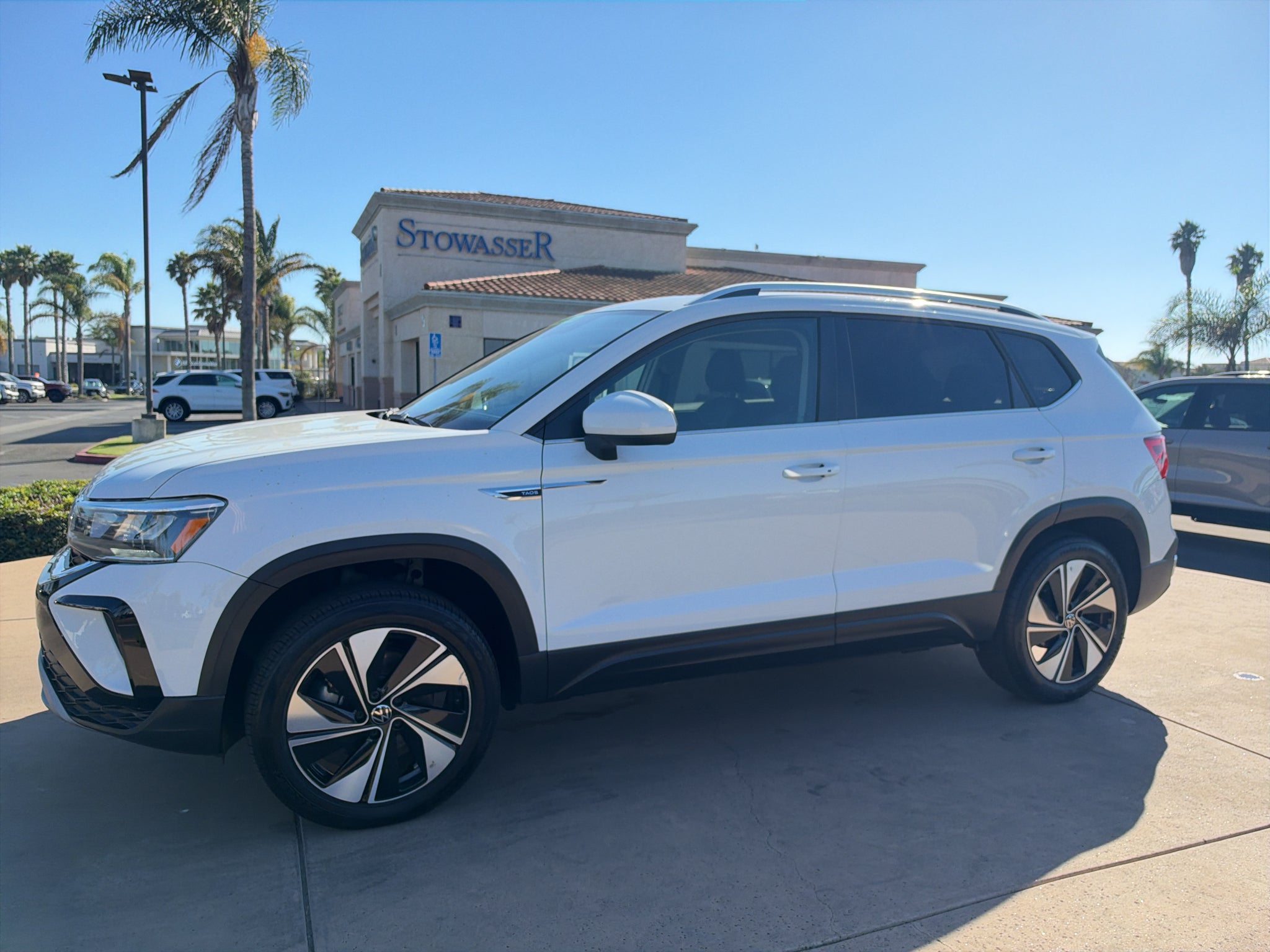 2024 Volkswagen Taos SE 4MOTION