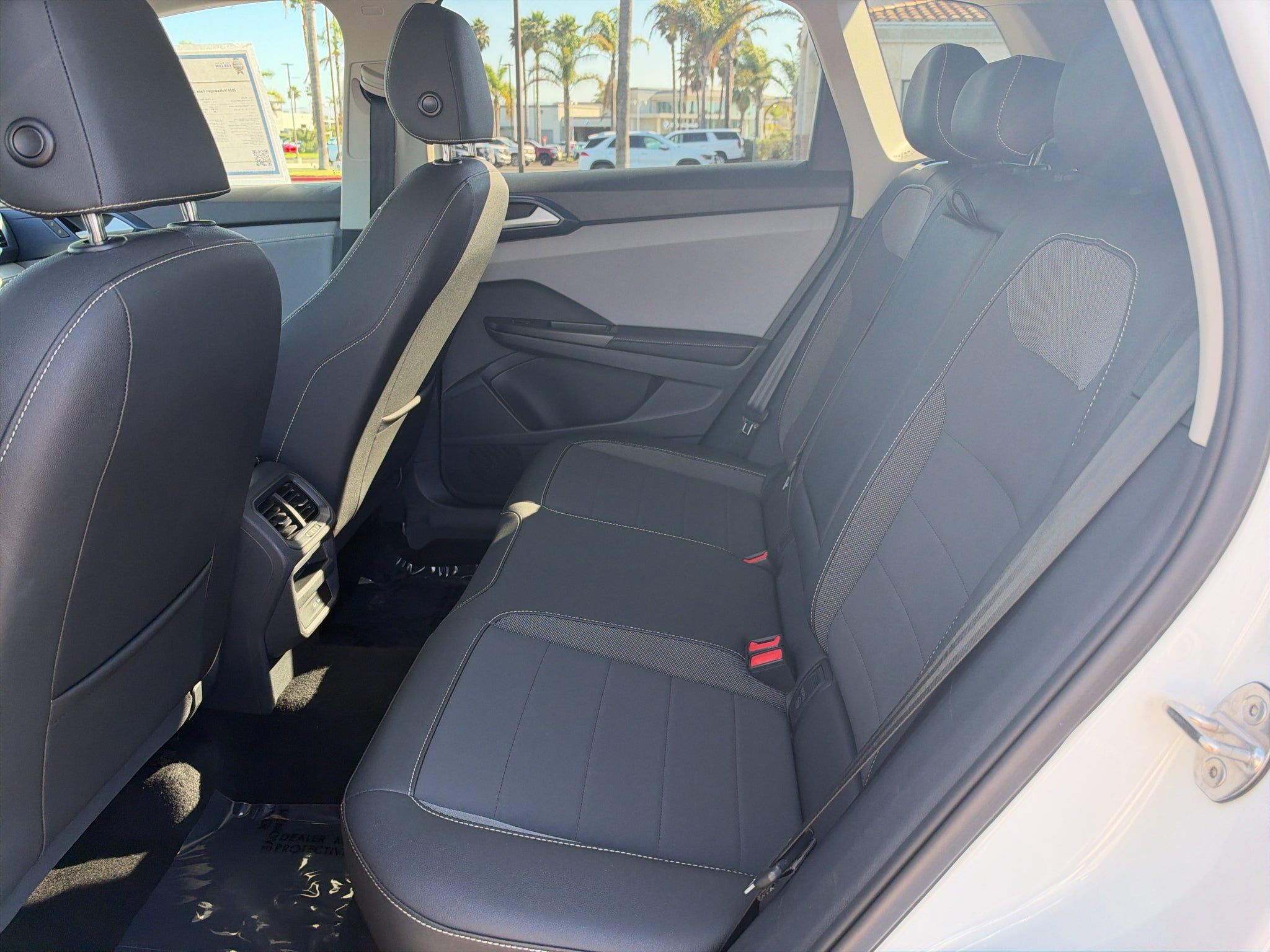 2024 Volkswagen Taos SE 4MOTION