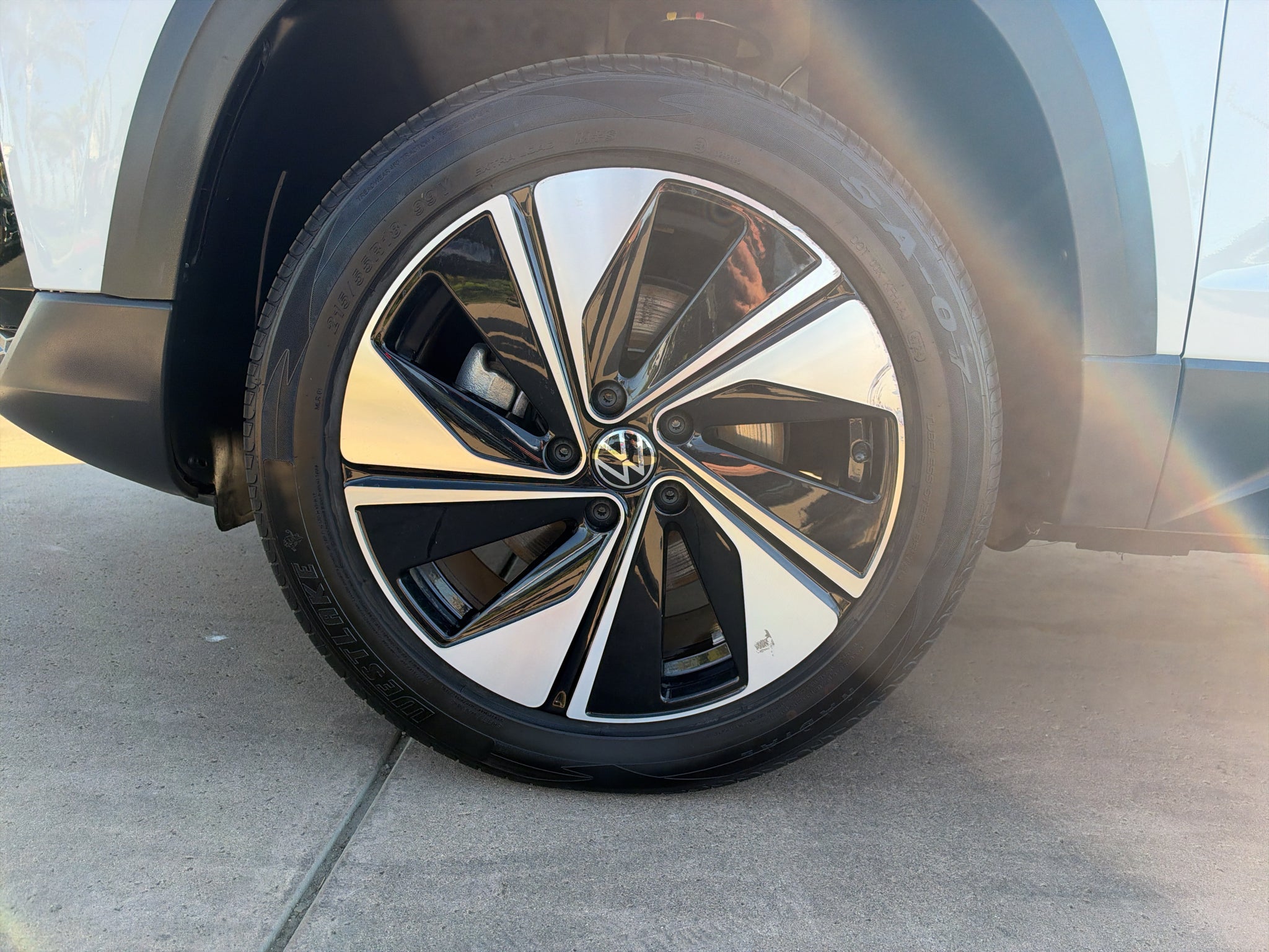 2024 Volkswagen Taos SE 4MOTION