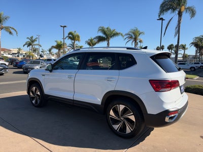 2024 Volkswagen Taos SE 4MOTION