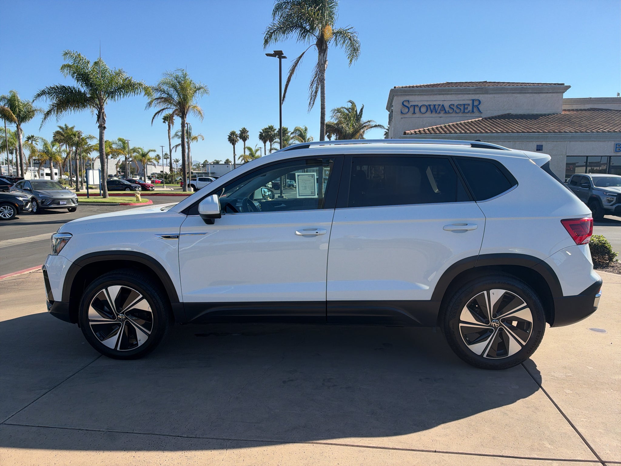 2024 Volkswagen Taos SE 4MOTION