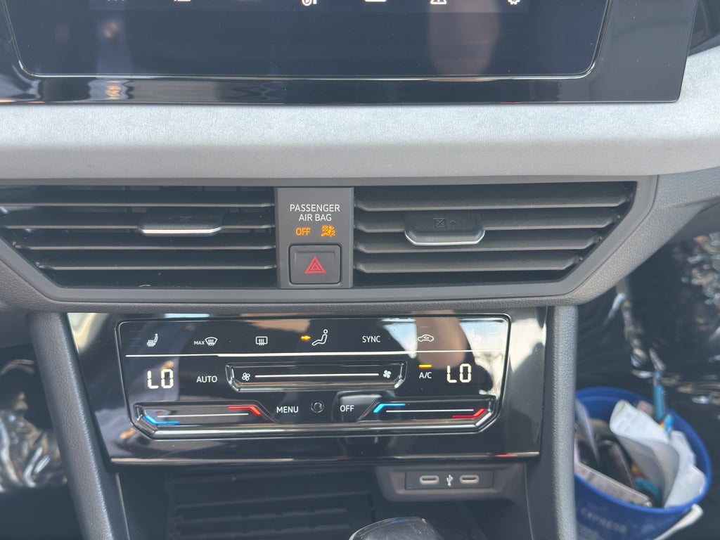 2025 Volkswagen Jetta SE Auto