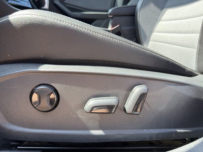 2025 Volkswagen Jetta SE Auto