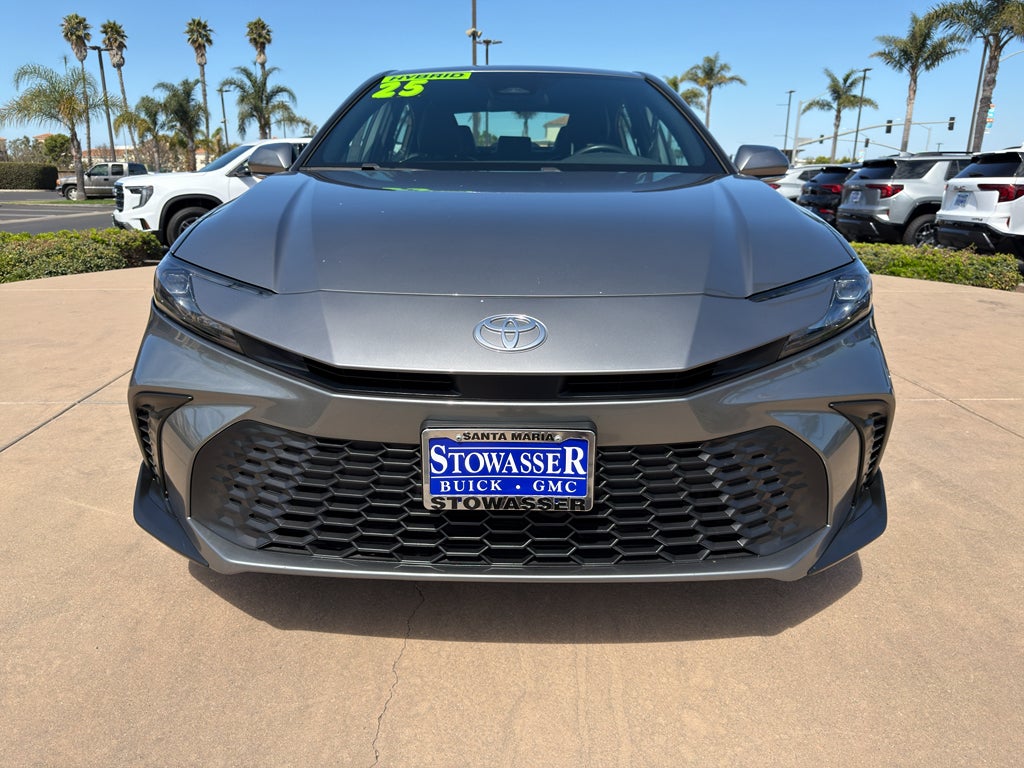 2025 Toyota Camry LE (SE)