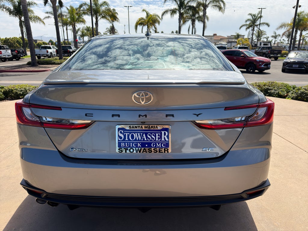 2025 Toyota Camry LE (SE)