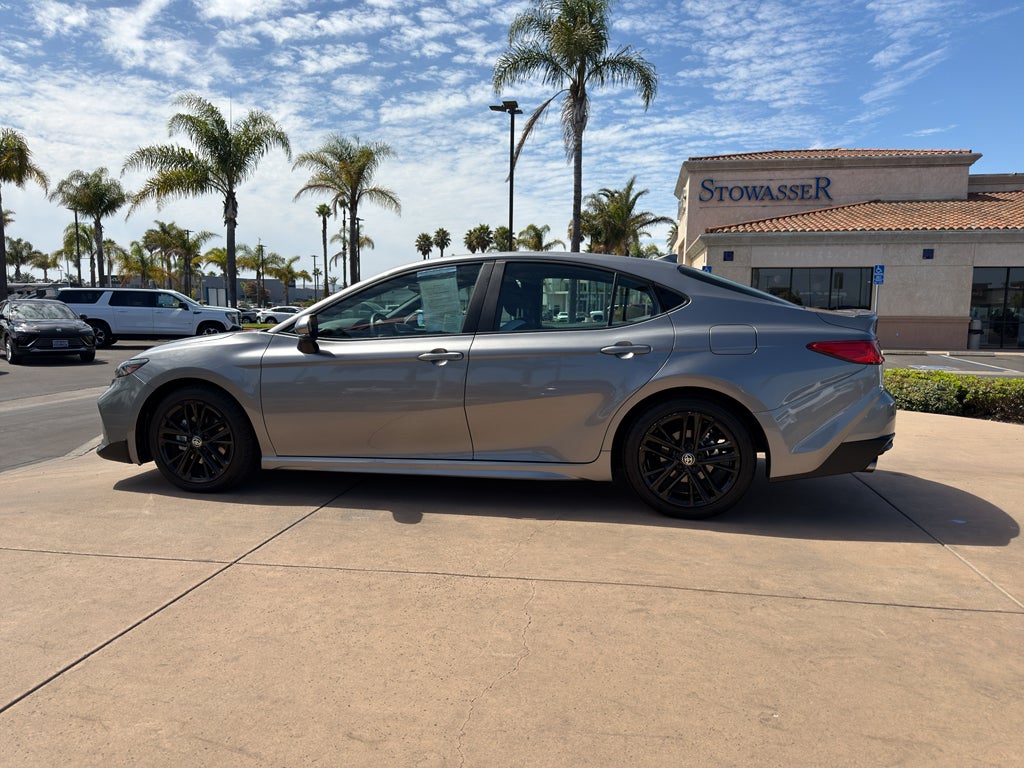 2025 Toyota Camry LE (SE)