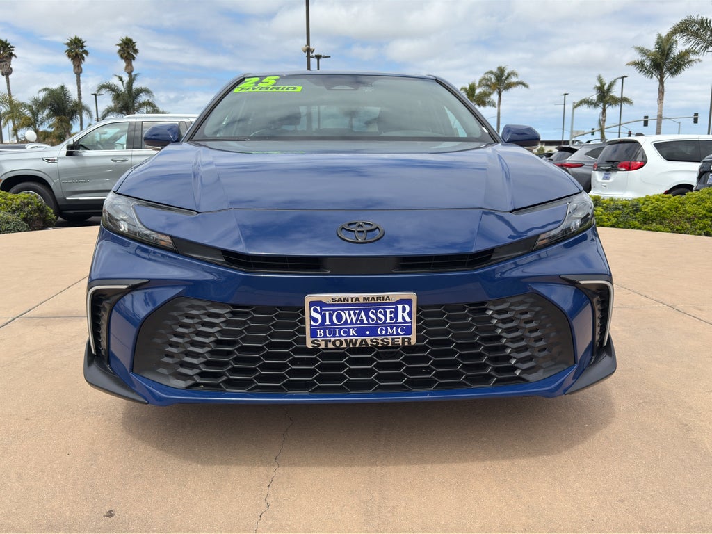 2025 Toyota Camry LE (SE)