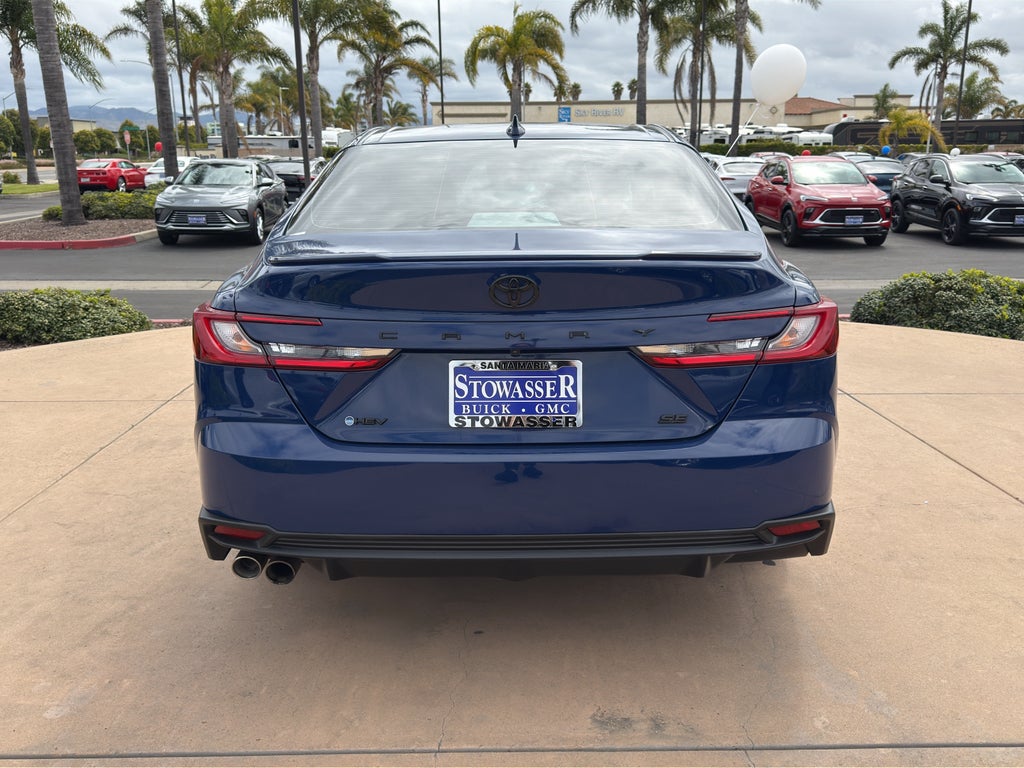 2025 Toyota Camry LE (SE)