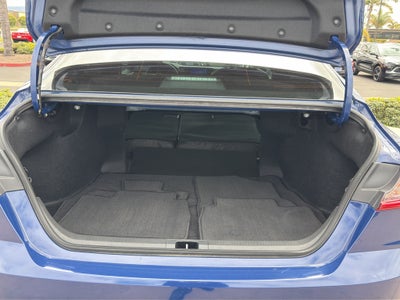 2025 Toyota Camry LE (SE)