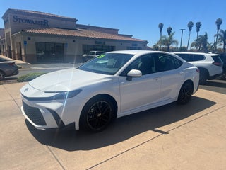 2025 Toyota Camry LE (SE)