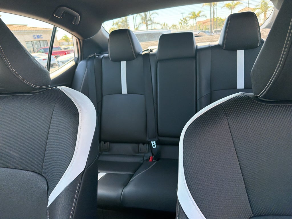2025 Toyota Camry LE (SE)