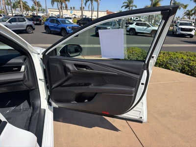 2025 Toyota Camry LE (SE)