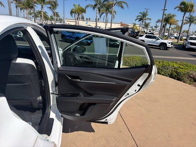 2025 Toyota Camry LE (SE)
