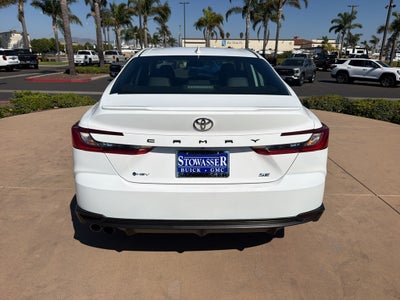 2025 Toyota Camry LE (SE)