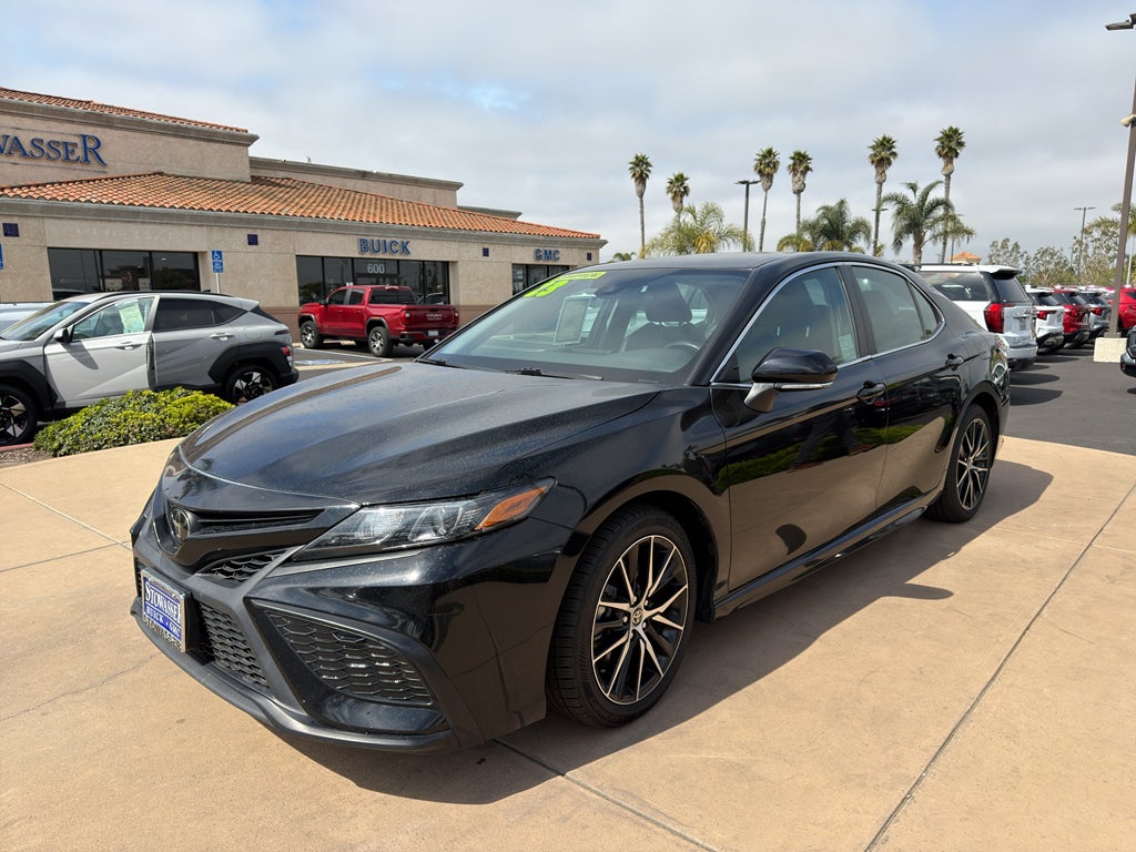 2023 Toyota Camry SE Auto (SE)