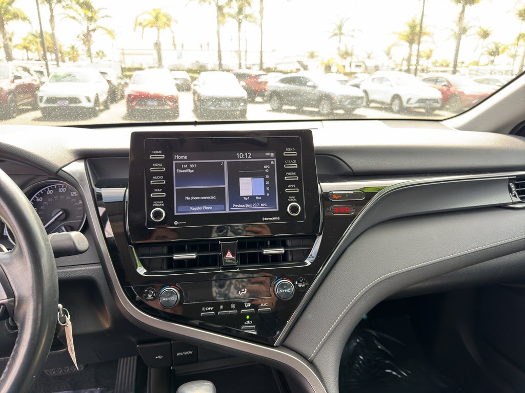 2023 Toyota Camry SE Auto (SE)