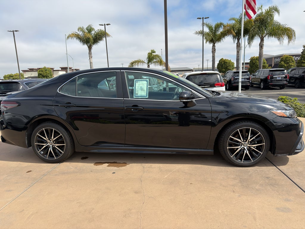 2023 Toyota Camry SE Auto (SE)