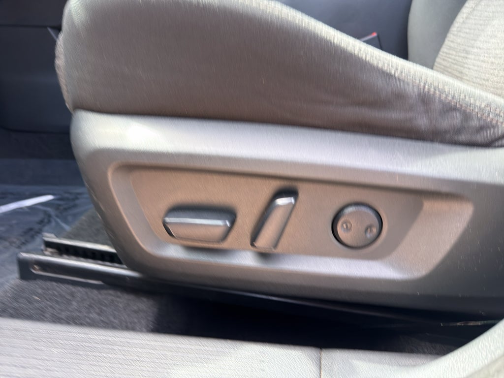 2021 Nissan Rogue FWD SV