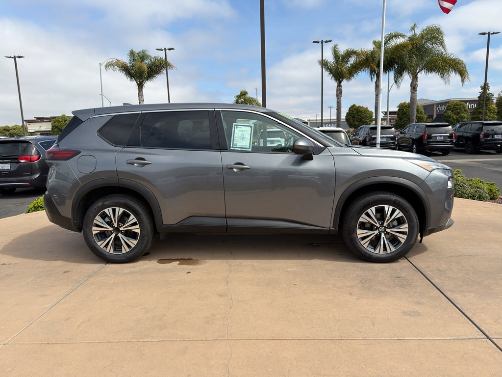 2021 Nissan Rogue FWD SV