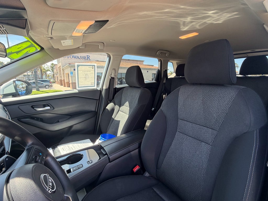 2024 Nissan Rogue FWD SV
