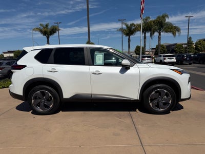 2024 Nissan Rogue FWD SV