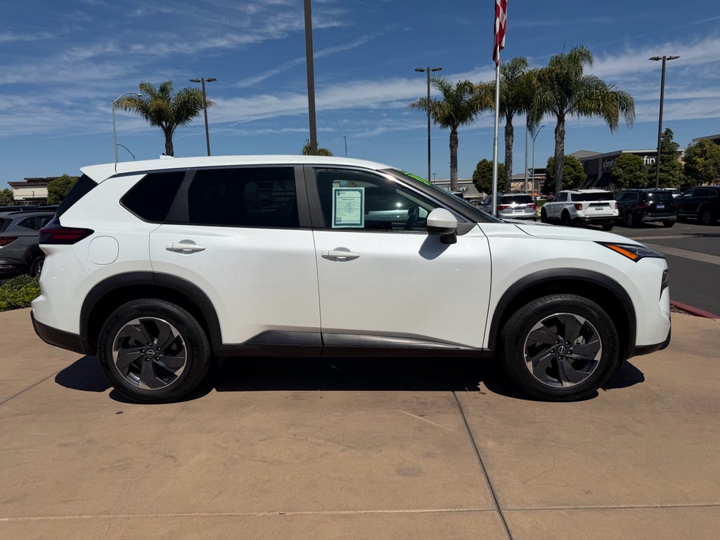 2024 Nissan Rogue FWD SV