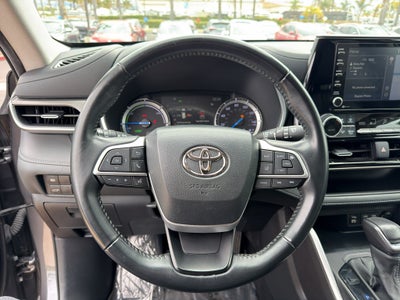 2022 Toyota Highlander Hybrid XLE AWD (Natl)