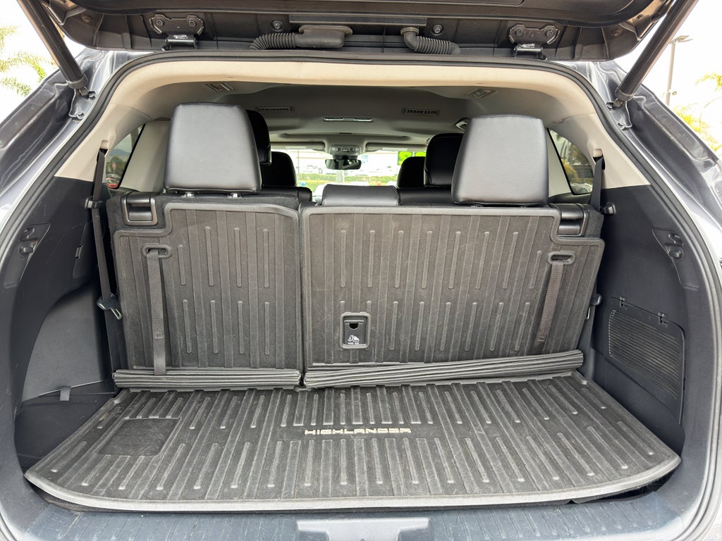 2022 Toyota Highlander Hybrid XLE AWD (Natl)