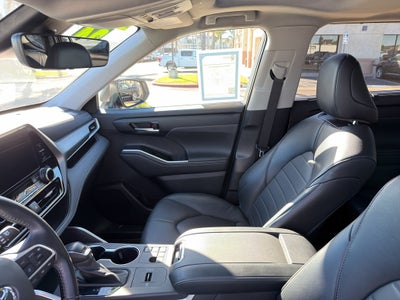 2024 Toyota Highlander LE FWD (GS)