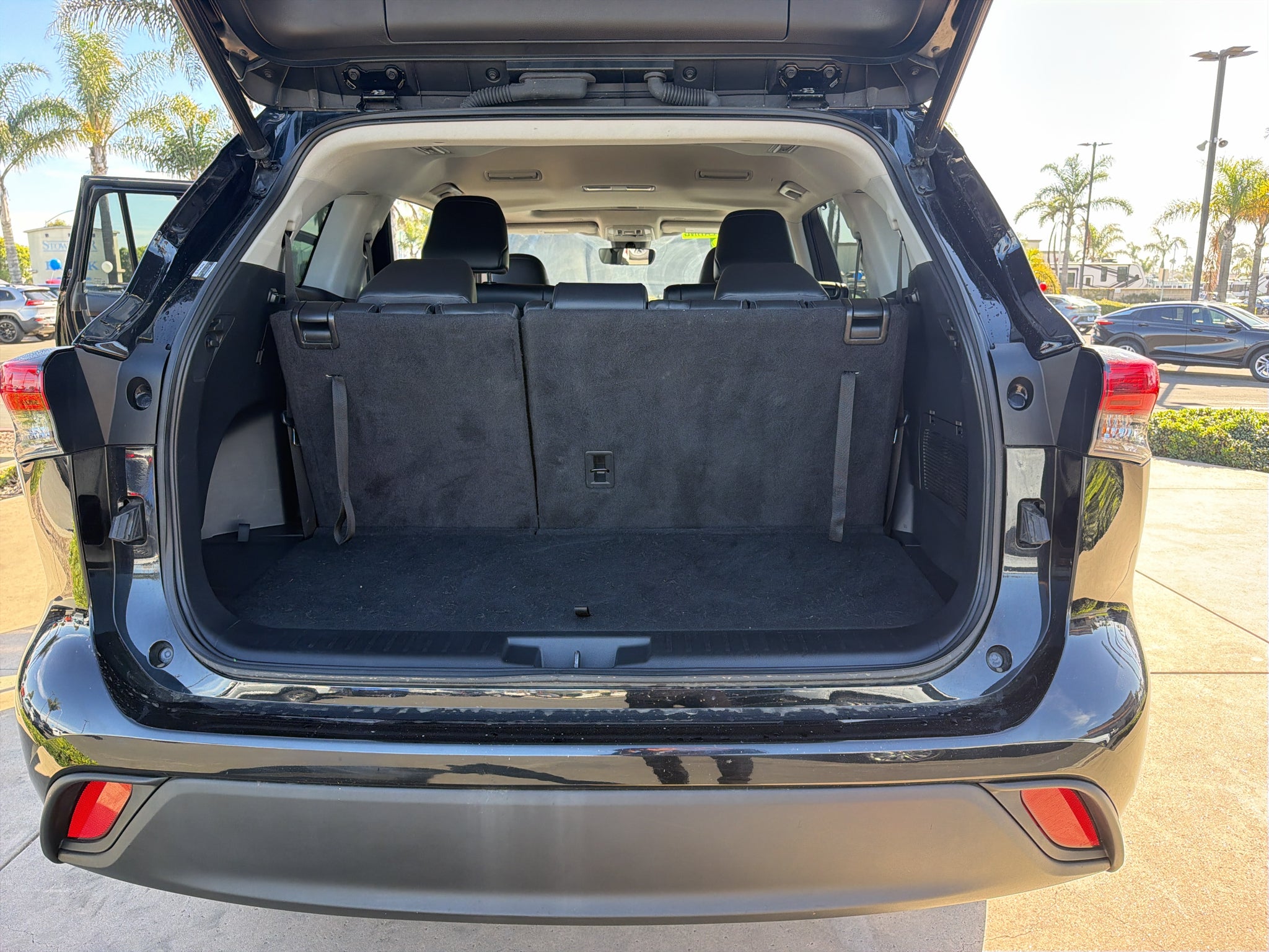 2023 Toyota Highlander L FWD (Natl)