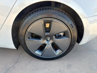 2021 Tesla Model 3 Standard Range Plus RWD