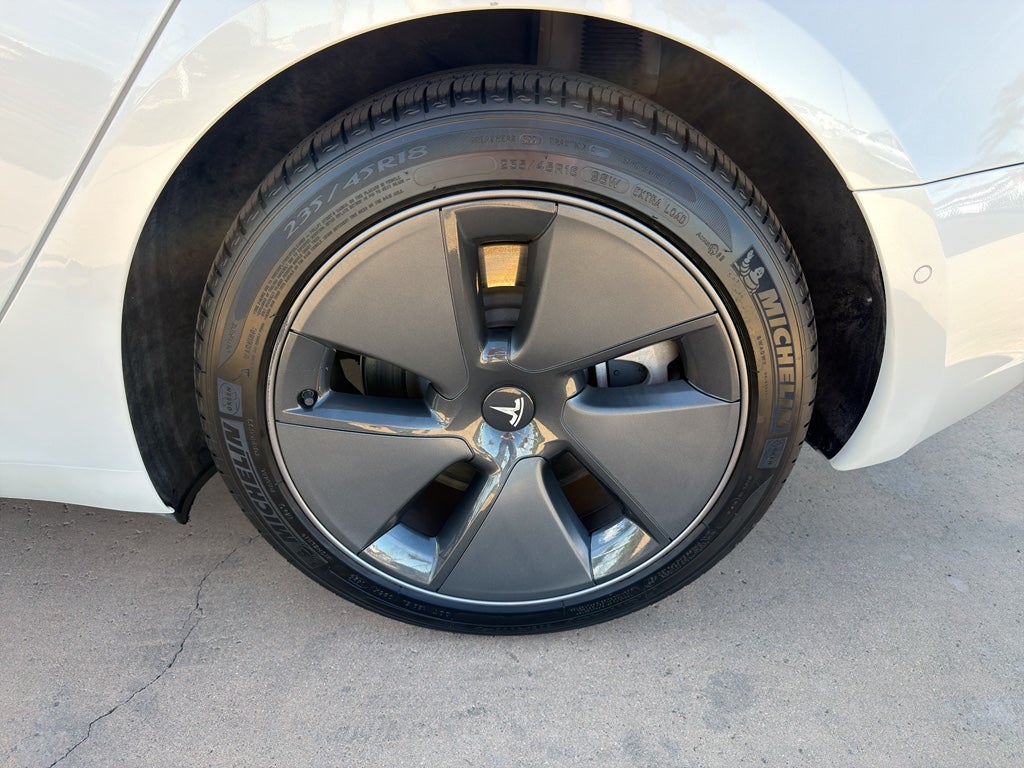 2021 Tesla Model 3 Standard Range Plus RWD