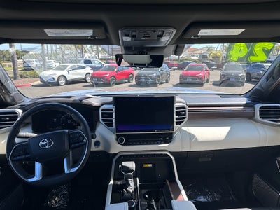 2024 Toyota Sequoia SR5 4WD (SE)