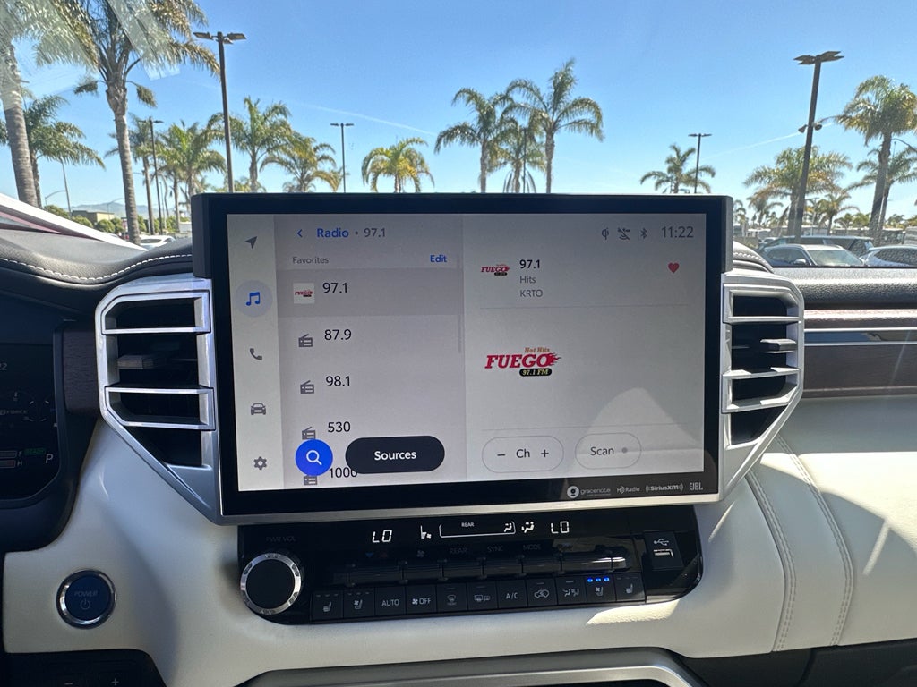 2024 Toyota Sequoia SR5 4WD (SE)