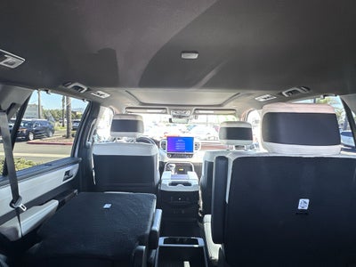 2024 Toyota Sequoia SR5 4WD (SE)