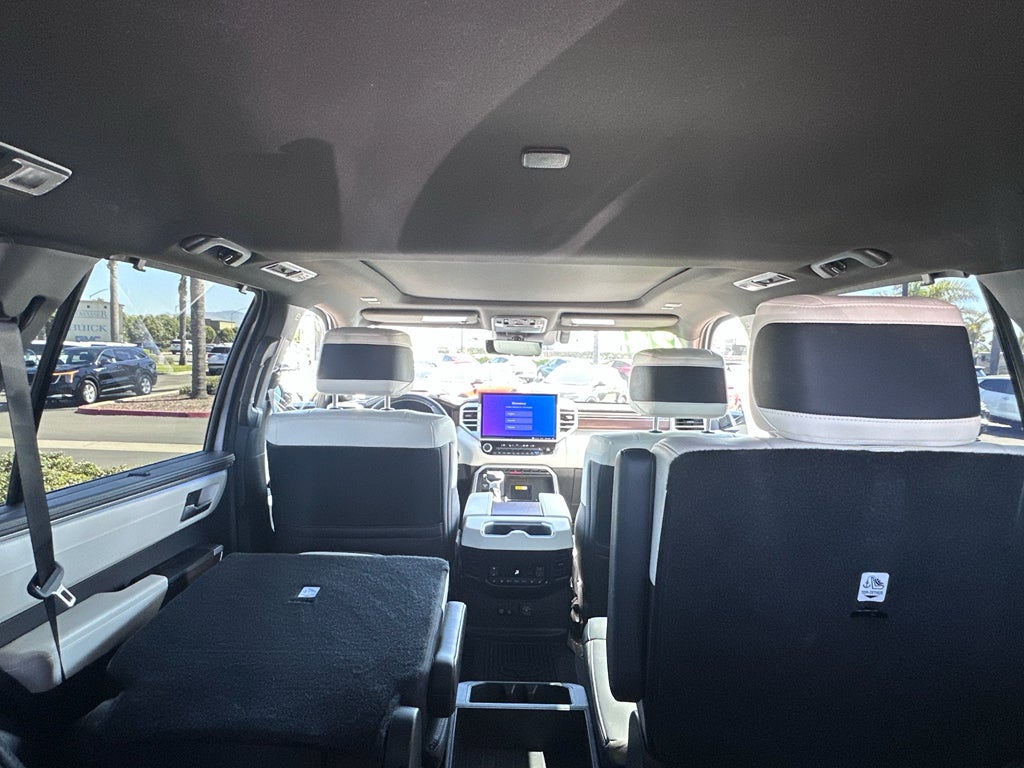 2024 Toyota Sequoia SR5 4WD (SE)