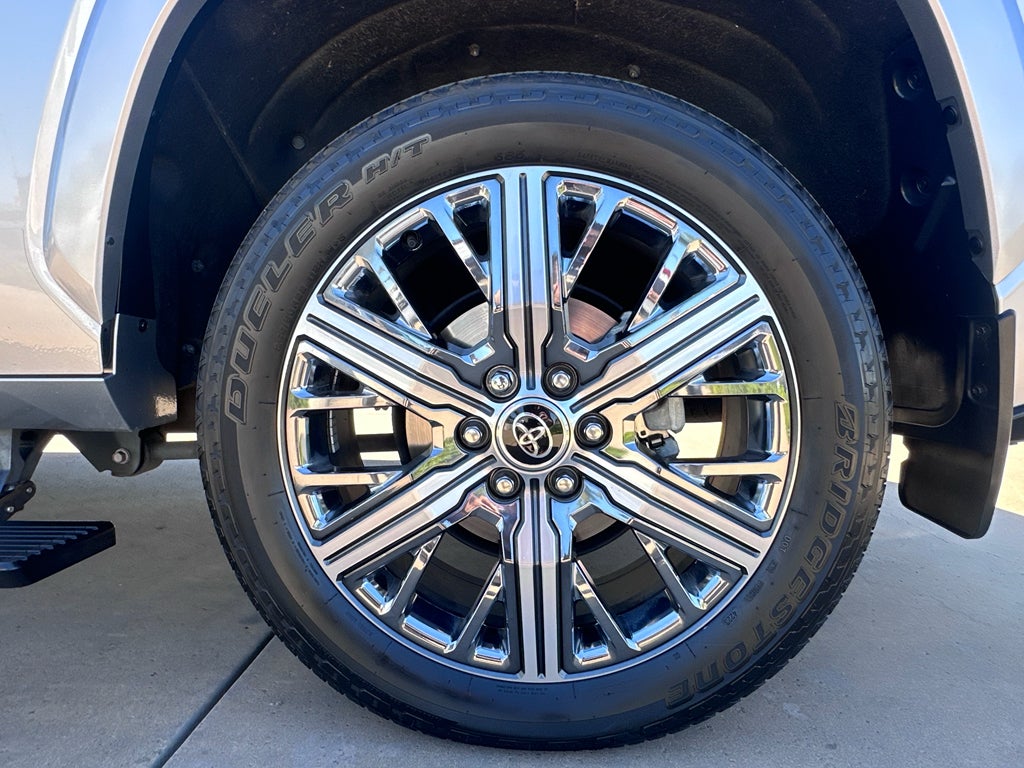 2024 Toyota Sequoia SR5 4WD (SE)