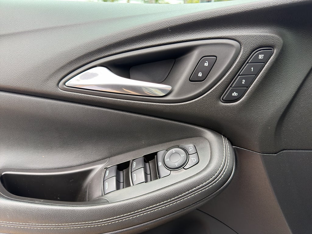 2022 Buick Encore GX Essence FWD