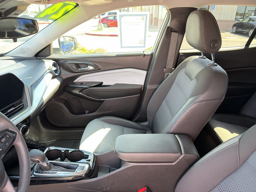 2024 Chevrolet Trax FWD 4dr LT