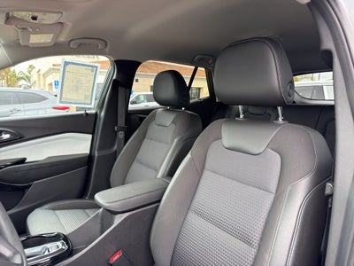 2025 Chevrolet Trax FWD 4dr LT