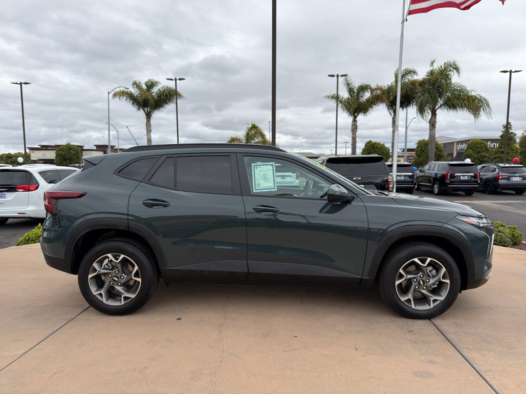 2025 Chevrolet Trax FWD 4dr LT