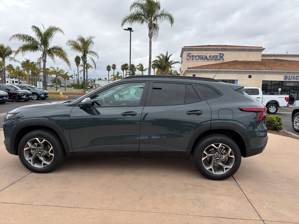 2025 Chevrolet Trax FWD 4dr LT