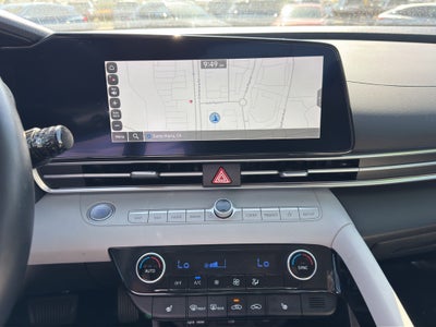 2024 Hyundai Elantra Limited IVT