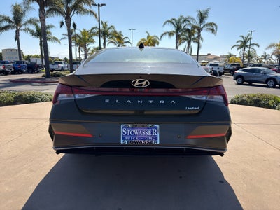 2024 Hyundai Elantra Limited IVT
