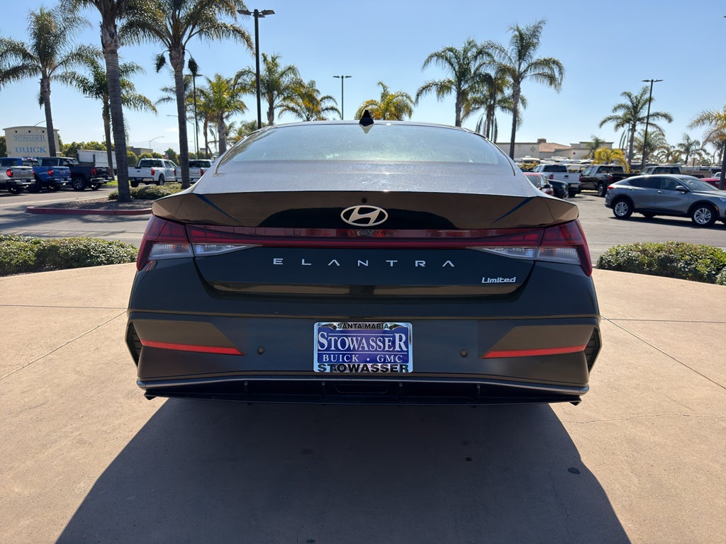 2024 Hyundai Elantra Limited IVT