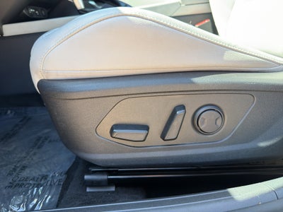2024 Hyundai Elantra Limited IVT