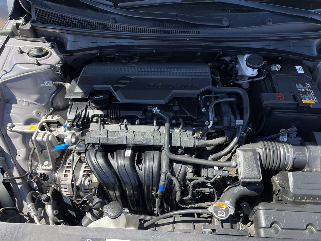 2025 Hyundai Elantra SEL Convenience IVT